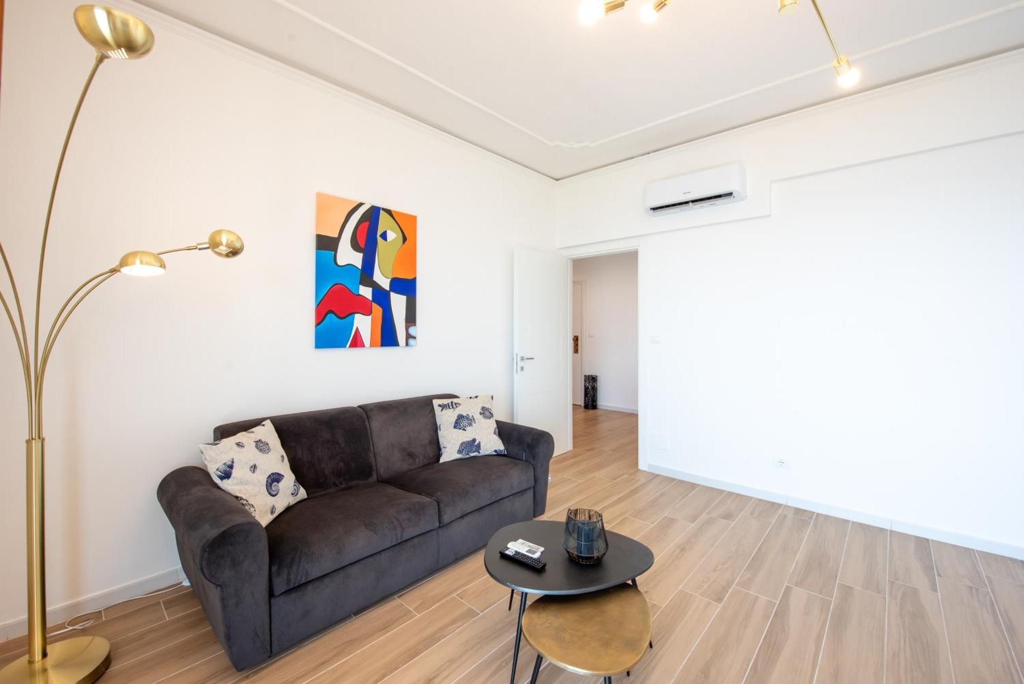 And The Sea Apartment Savona