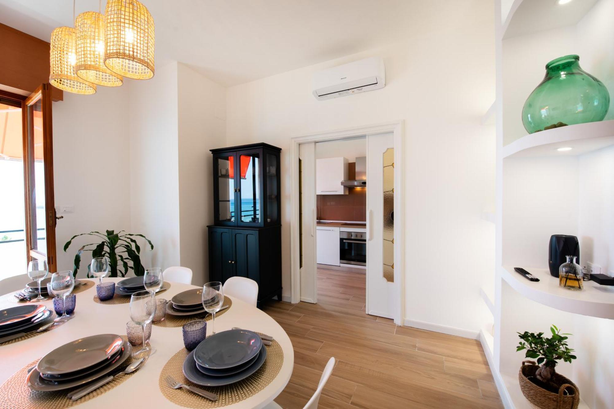 And The Sea Apartment Savona
